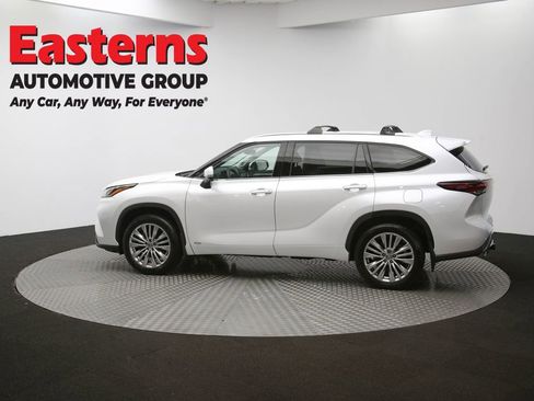 Used 2024 Toyota Highlander Platinum image 66