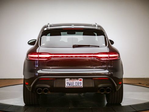 Certified 2026 Porsche Macan AWD/4WD image 6