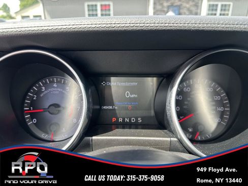 Used 2018 Ford Mustang Coupe RWD image 19