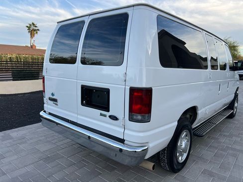 Used 2012 Ford E-350 and Econoline 350 XLT image 3