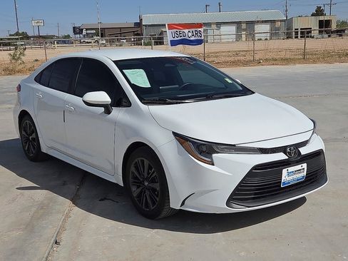 Used 2024 Toyota Corolla LE FWD image 7