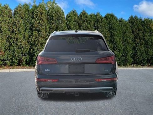 Used 2019 Audi Q5 Prestige w/ Prestige Package image 5