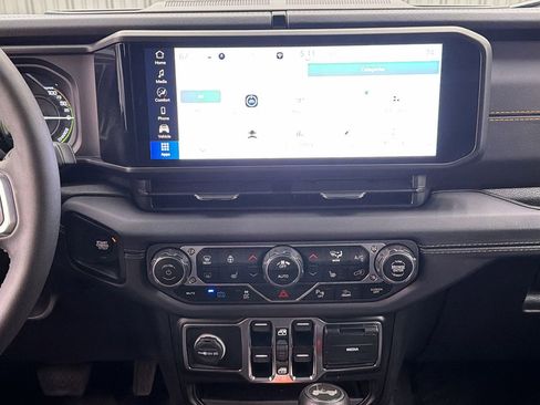 Used 2024 Jeep Wrangler Unlimited Sahara w/ Safety Group image 20