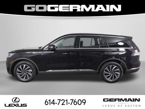 Used 2025 Lincoln Aviator AWD image 10
