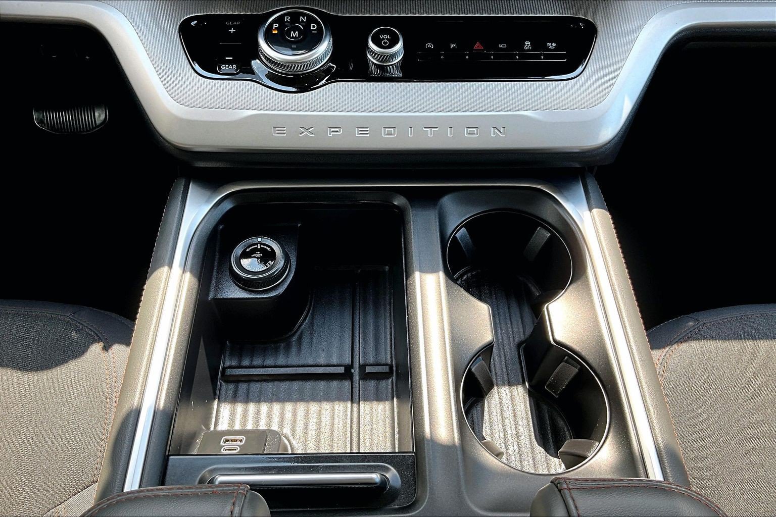 Certified 2025 Ford Expedition Active RWD image 27