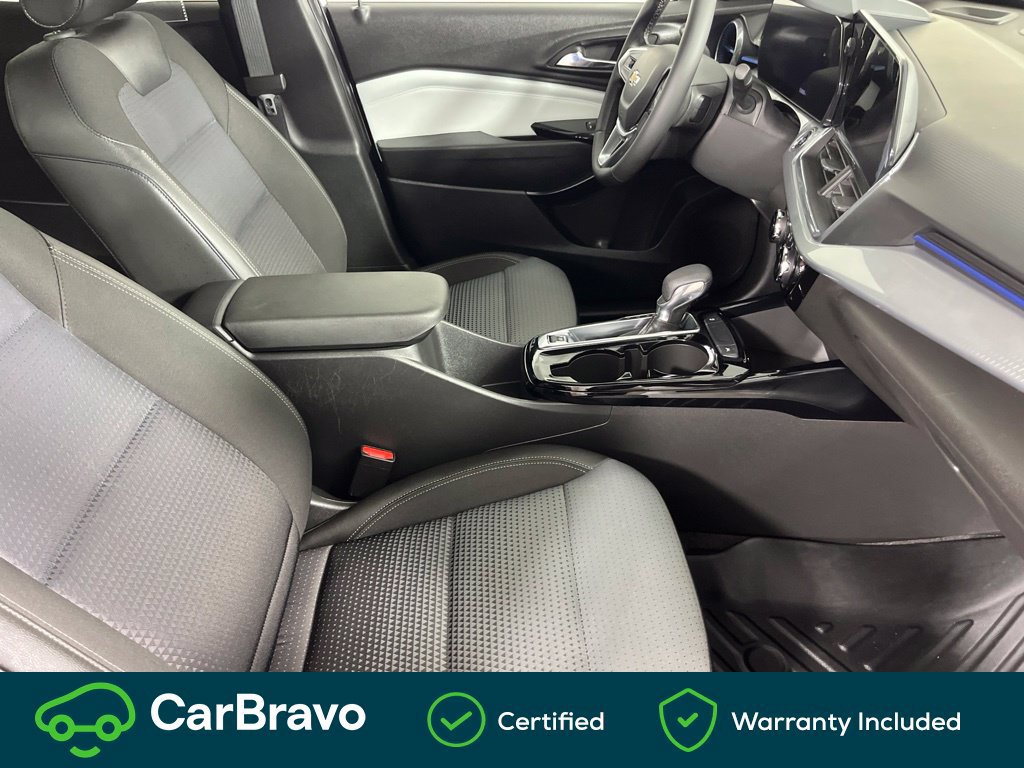 Certified 2025 Chevrolet Trax LT w/ Driver Confidence Package FWD image 17