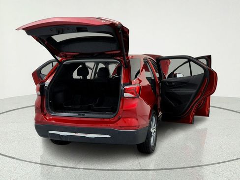Certified 2024 Chevrolet Equinox LT w/ LPO, Floor Liner Package FWD image 12