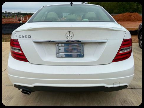 Used 2014 Mercedes-Benz C 250 Sedan image 5