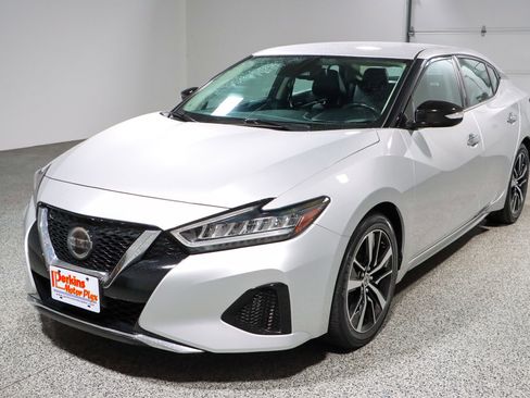 Used 2022 Nissan Maxima SV w/ Floor Mat Group FWD image 29