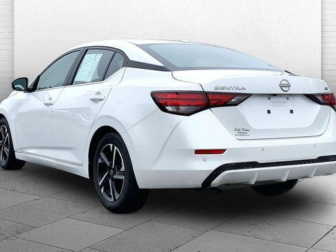 Used 2024 Nissan Sentra SV image 9