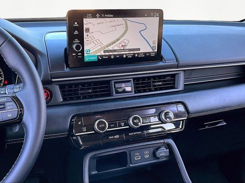 Used 2024 Honda Pilot Touring image 10