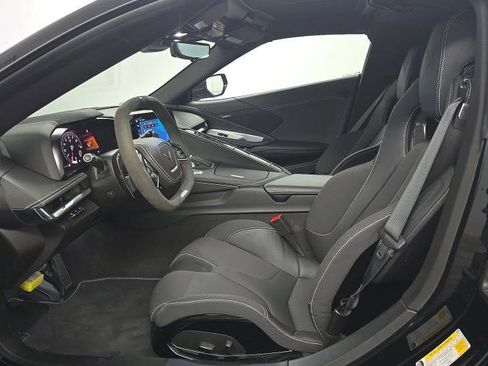 Used 2025 Chevrolet Corvette Z06 RWD image 6