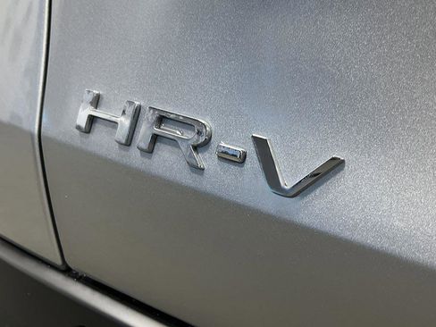 New 2026 Honda HR-V LX image 9