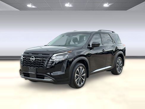 New 2026 Nissan Pathfinder Platinum FWD image 1