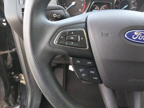 Used 2018 Ford Escape SE image 16