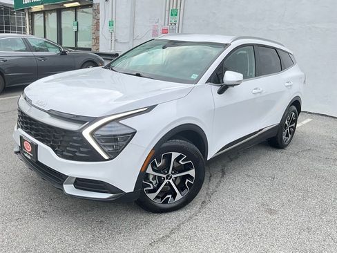 Used 2025 Kia Sportage EX image 1