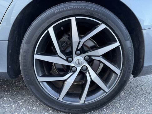 Used 2020 Volvo S60 T5 Momentum w/ Protection Package Premier image 19