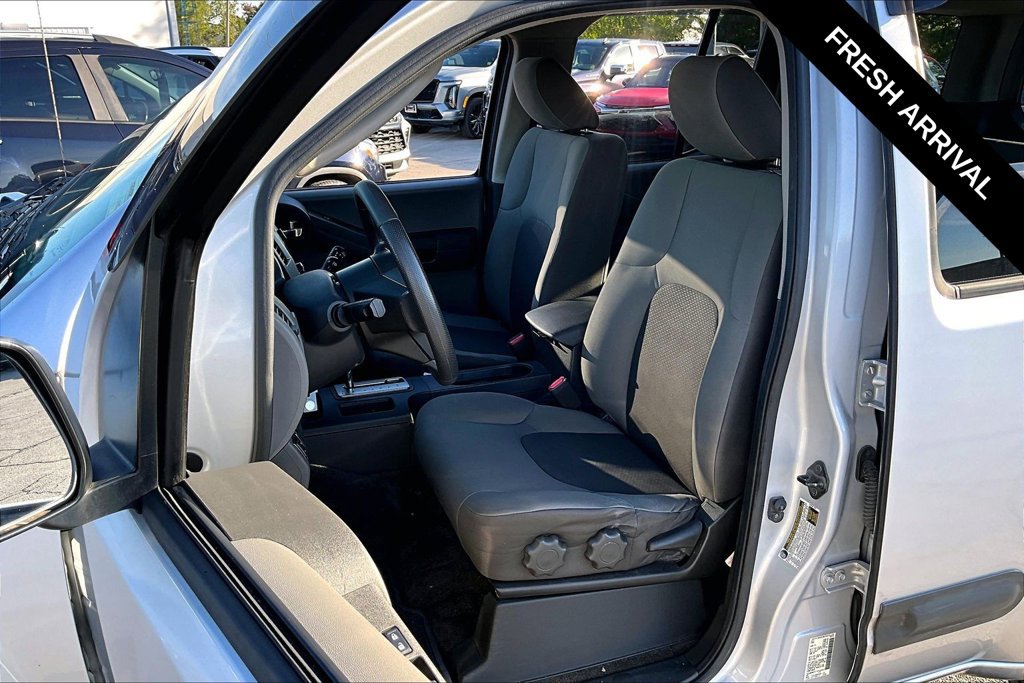 Used 2012 Nissan Xterra S AWD/4WD image 6