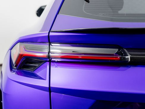 Used 2024 Lamborghini Urus Performante image 13