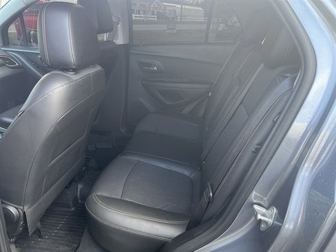Used 2020 Chevrolet Trax LT w/ LT Convenience Package image 30