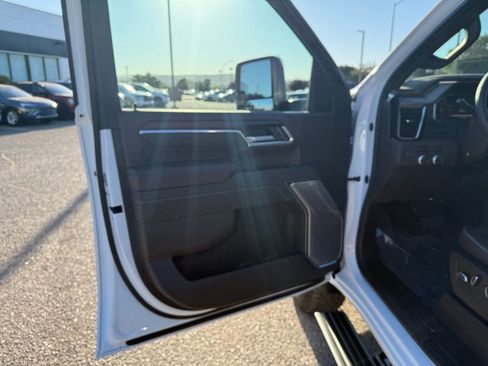 New 2026 GMC Sierra 3500 Denali w/ Denali Reserve Package image 10