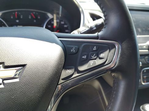 Used 2021 Chevrolet Equinox LT AWD/4WD image 11