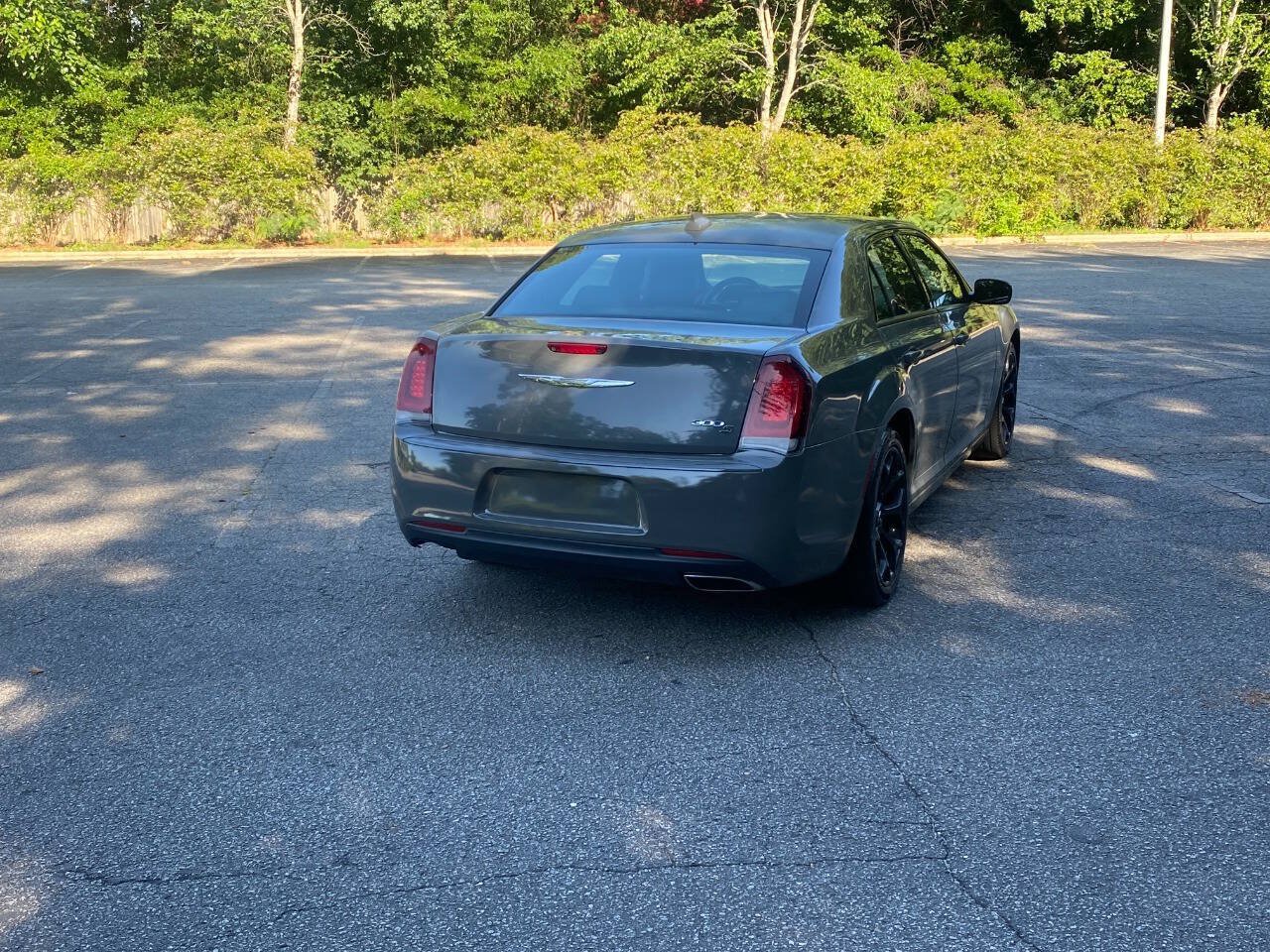 Used 2019 Chrysler 300 S RWD image 5