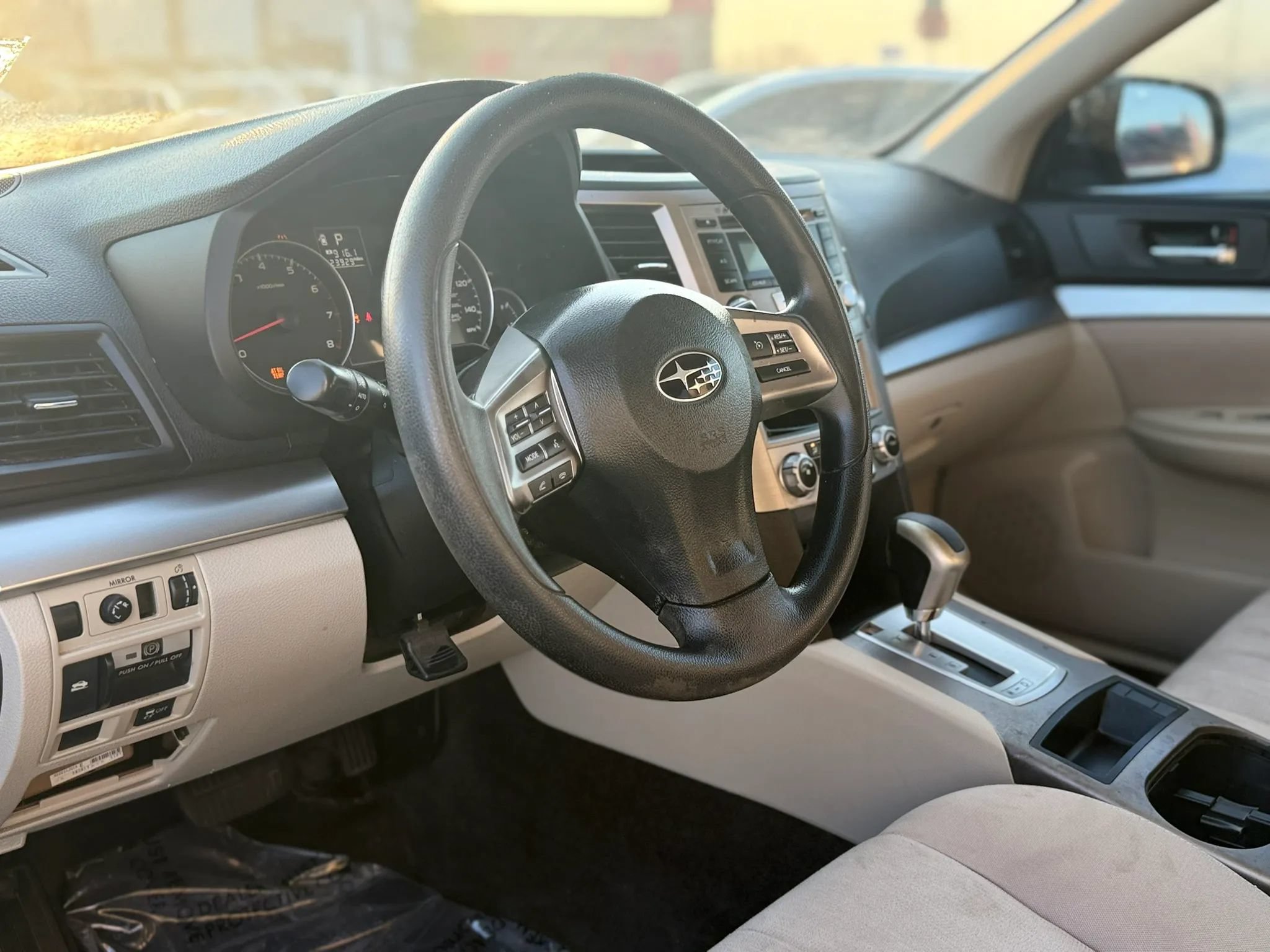 Used 2014 Subaru Outback 2.5i w/ Alloy Wheel Package AWD/4WD image 14