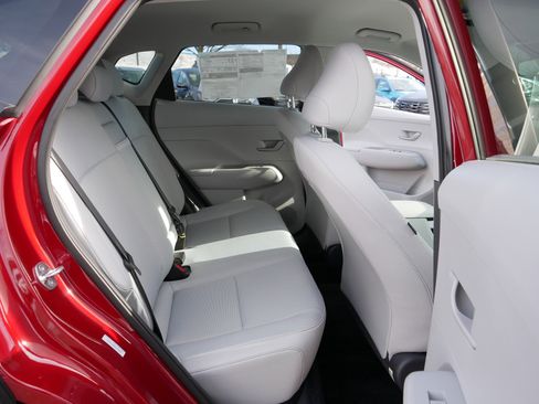 Certified 2025 Hyundai Kona SEL image 17