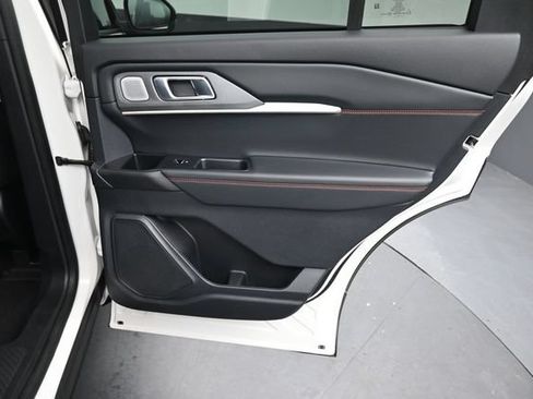 Certified 2025 Ford Explorer ST AWD/4WD image 30