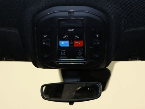 Used 2023 Jeep Grand Cherokee Altitude AWD/4WD image 27