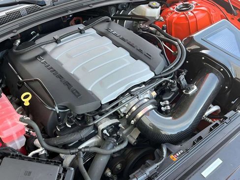 Used 2021 Chevrolet Camaro LT RWD image 8