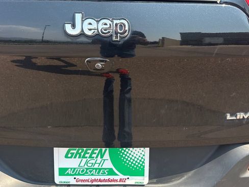 Used 2016 Jeep Cherokee Limited AWD/4WD image 17