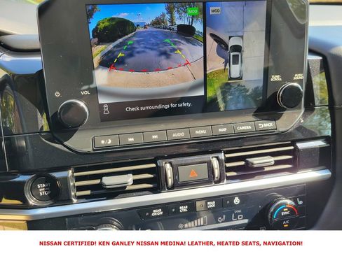 Certified 2025 Nissan Pathfinder SL image 28