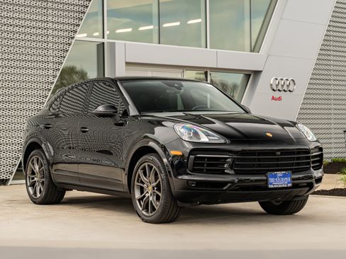 Used 2020 Porsche Cayenne S AWD/4WD image 1