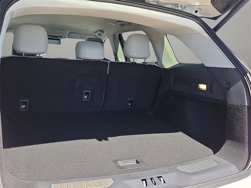 New 2026 Lincoln Nautilus Premier image 8