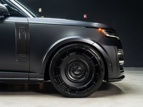 Used 2025 Land Rover Range Rover SE AWD/4WD image 15