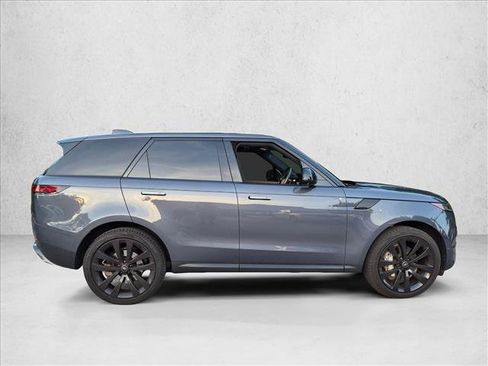 Used 2024 Land Rover Range Rover Sport SE AWD/4WD image 4