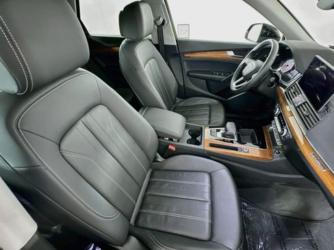Used 2023 Audi Q5 2.0T Premium w/ Convenience Package AWD/4WD image 8