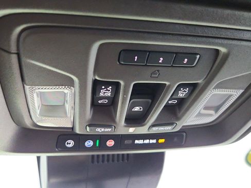 Used 2024 GMC Sierra 1500 Denali w/ Technology Package AWD/4WD image 39