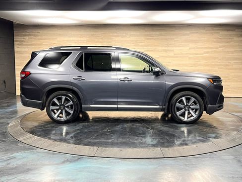Used 2025 Honda Pilot Touring image 27