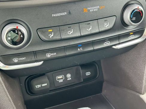 Used 2019 Hyundai Santa Fe SE AWD/4WD image 23