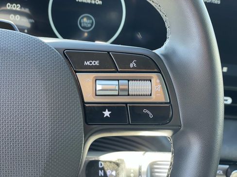 Certified 2025 Hyundai Ioniq 5 SE image 9