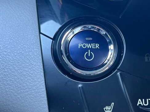 Used 2014 Toyota RAV4 EV image 25