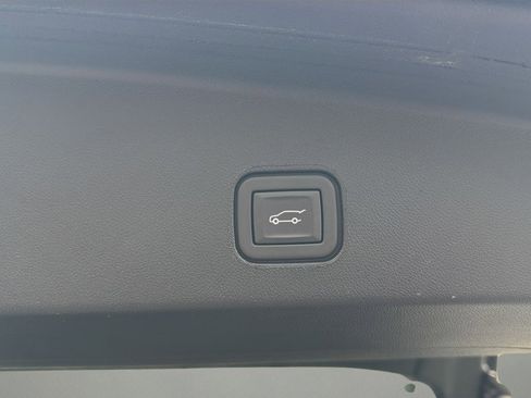 Certified 2025 Cadillac Lyriq Luxury AWD/4WD image 24