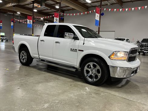 Used 2017 RAM 1500 Laramie w/ Convenience Group image 7
