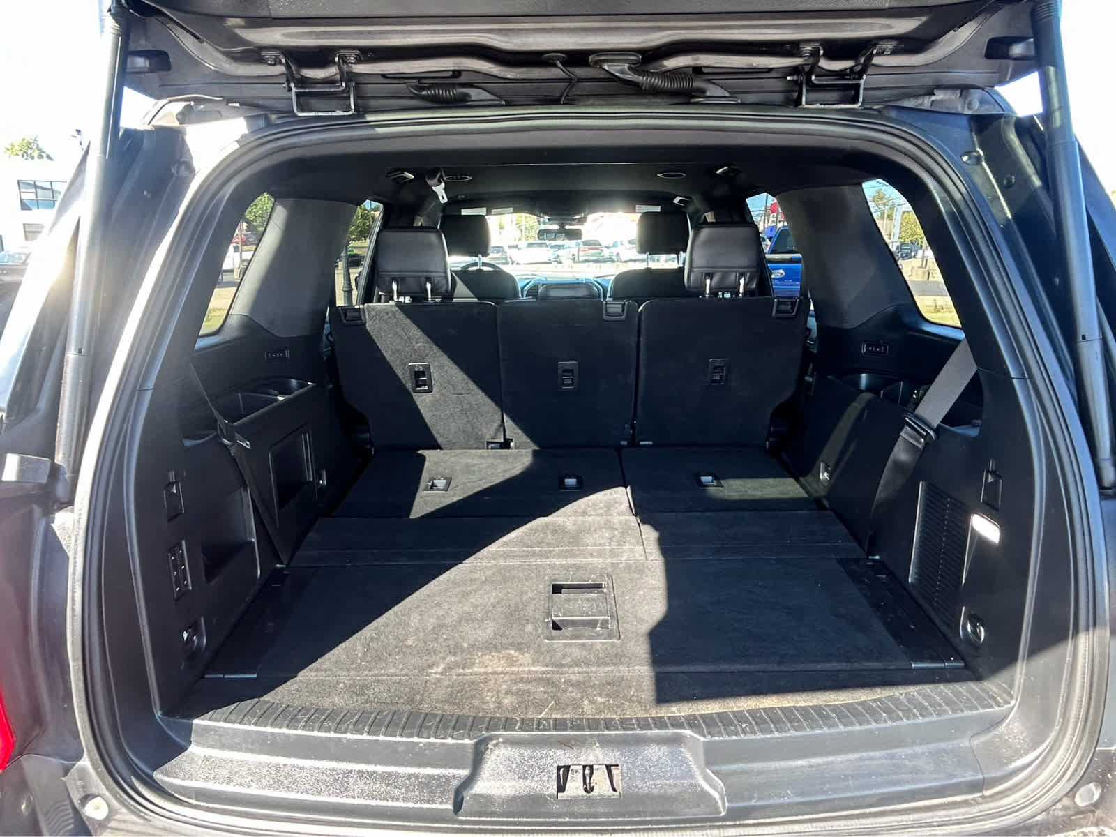 Used 2019 Ford Expedition XLT w/ Equipment Group 202A AWD/4WD image 7