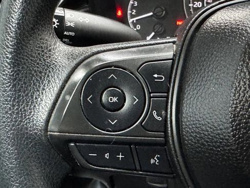 Used 2022 Toyota Corolla LE FWD image 30