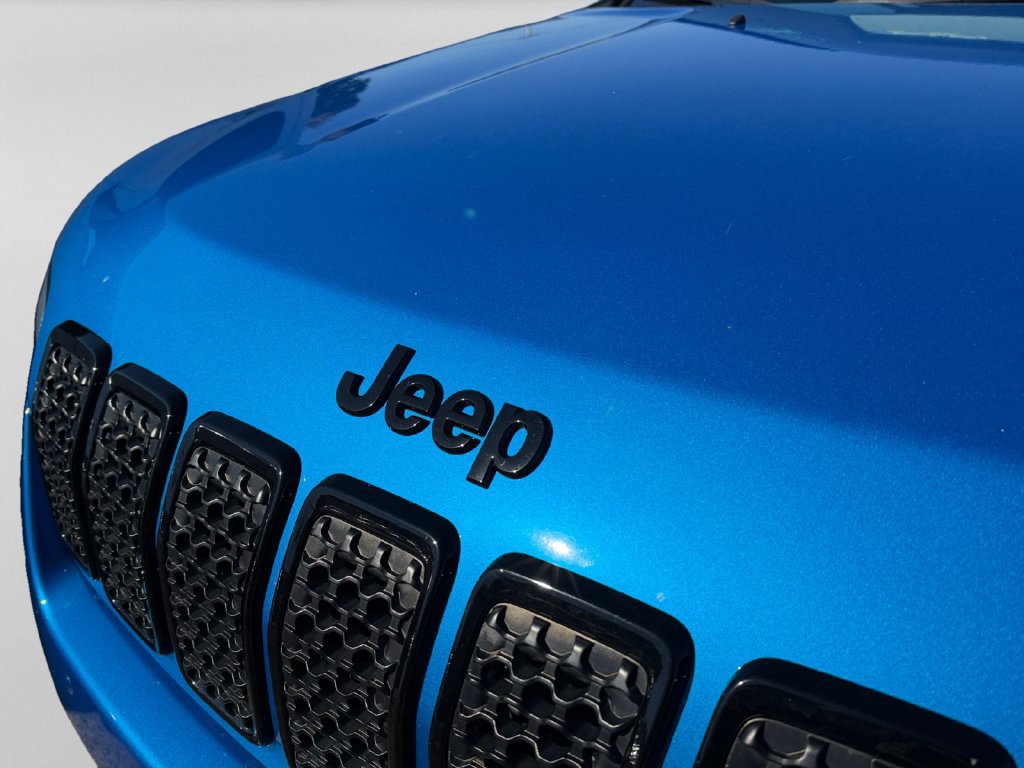 Certified 2023 Jeep Cherokee Altitude Lux AWD/4WD image 32