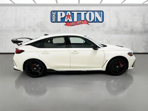 Used 2025 Honda Civic Type R image 8